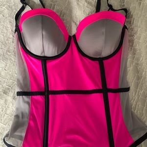 Victoria’s Secret top